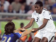 Эпизод матча ЧМ-2006 Италия - Гана. Фото AFP