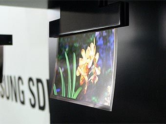 OLED-экран Samsung толщиной 0,05 миллиметра. Фото с сайта nikkeibp.co.jp