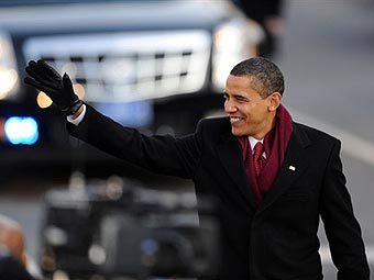 Барак Обама на инаугурационном параде. Фото ©AFP