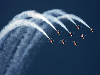 ����������� ���������� ������ �� Dubai Air Show. ���� &copy;AFP