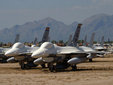����������� F-16 �� ����������� "��������" � �������. ���� � ����� twenthespotter.com