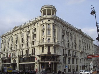 Отель "Бристоль" в Варшаве. Фото пользователя Diego Delso с сайта wikipedia.org