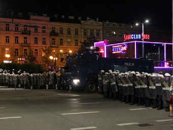 Полицейское оцепление в Варшаве. Фото <a href="http://www.gazeta.pl/0,0.html" target="_blank">Gazeta.pl</a>