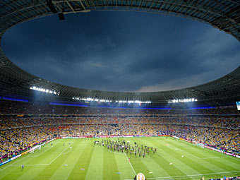 "Донбасс Арена" перед матчем сборных Украины и Франции. Фото Reuters 
