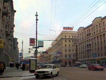 Тверская улица в Москве, кадр телеканала НТВ, архив
