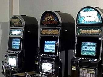 Игровые автоматы, кадр телеканала НТВ, архив