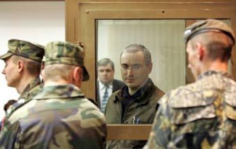 Михаил Ходорковский в зале суда. Фото Reuters