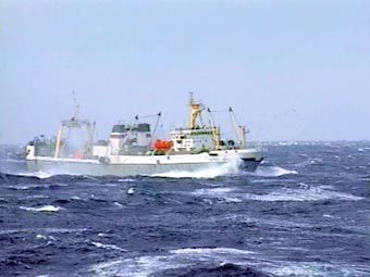 Российское рыболовное судно в Японском море, кадр Первого канала, архив
