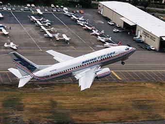 Boeing-737-500.     Boeing 