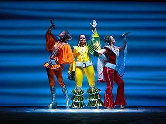    "Mamma Mia!".    musical-in.de