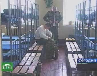 Рядовые в казарме. Кадр НТВ
