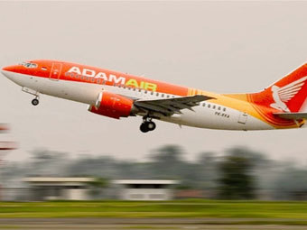 Boeing-737 ������������ Adam Air. ���� AFP