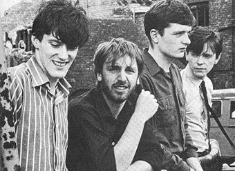 Joy Division, ���� � ����� wikipedia.org