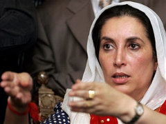 Полиция Пакистана выдала ордер на арест Бхутто