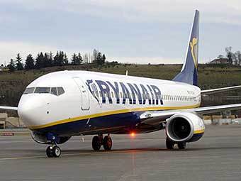 Самолет авиакомпании Ryanair. Фото с сайта skycontrol.net Самолет авиакомпании Ryanair. Фото с сайта skycontrol.net