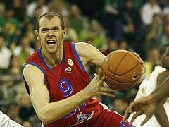 ЦСКА обыграл "Олимпиакос" в баскетбольной Евролиге