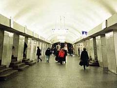 На станции московского метро &quot;Третьяковская&quot; произошла массовая драка