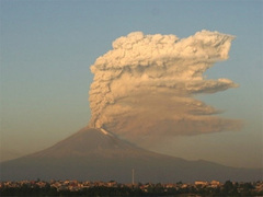 В Мексике проснулся вулкан Попокатепетль