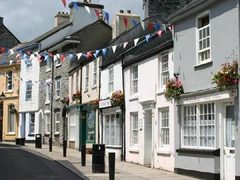 Британской семье запретили вместе показываться на людях