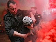 Избитый в преддверии &quot;Марша несогласных&quot; нацбол скончался