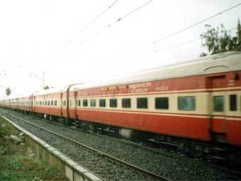 ����� Rajdhani Express. ���� � �����: www.indianrailways.8m.net
