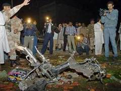 Террористы отметили визит Мушаррафа в Карачи взрывом