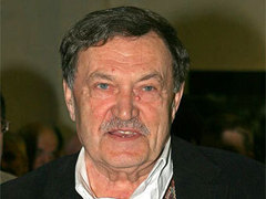 Василий Аксенов госпитализирован