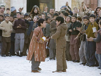 Кадр из фильма The Kite Runner Кадр из фильма The Kite Runner