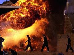 Иракские власти винят вертолет коалиции в поджоге нефтезавода