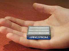 Канадцы научили мобильные телефоны работать на водороде