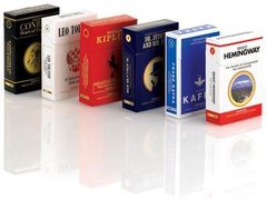 Табачную компанию оскорбил том Хемингуэя в виде пачки сигарет