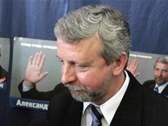 Милинкевич отправляется в Польшу на операцию