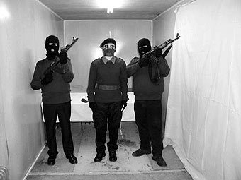 Бойцы 'Настоящей ИРА'. Фото с сайта baksiden.net. Бойцы 'Настоящей ИРА'. Фото с сайта baksiden.net.