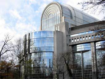 Здание Европарламента. Фото Sergio Galletti с сайта wikimedia.org. Здание Европарламента. Фото Sergio Galletti с сайта wikimedia.org.