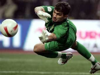 http://img.lenta.ru/news/2008/02/29/goalkeeper/picture.jpg