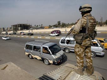 Иракский военный на посту в центре Багдада. Фото AFP Иракский военный на посту в центре Багдада. Фото AFP