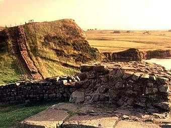   .      hadrians-wall.org