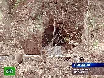 Землянка пензенских сектантов. Кадр телеканала НТВ