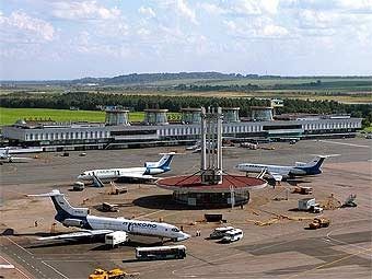 Аэропорт "Пулково". Фото Дмитрия Авдеева с сайта wikipedia.org
