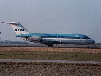 Самолет DC-9-15. Фото с сайта zap16.com Самолет DC-9-15. Фото с сайта zap16.com