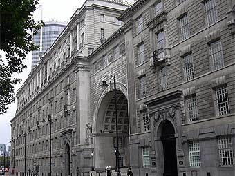 Штаб-квартира MI5. Фото пользователя Cnbrb с сайта wikipedia.org Штаб-квартира MI5. Фото пользователя Cnbrb с сайта wikipedia.org