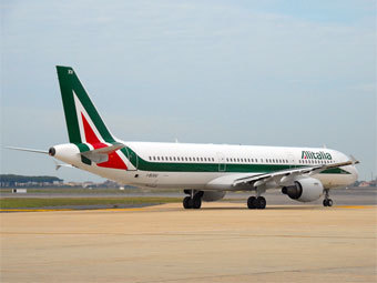  Alitalia.    