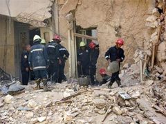 Спасатели на разборе завалов в Каире. Фото AFP, архив Спасатели на разборе завалов в Каире. Фото AFP, архив