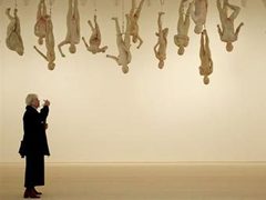 Чарльз Саатчи откроет свою галерею "китайской революцией"