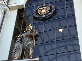 Статуя Фемиды на здании Верховного суда РФ. Фото "Ленты.Ру"