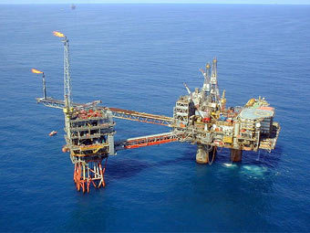 Нефтедобывающая платформа. Фото с сайта swivel.com