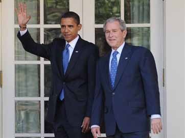 Барак Обама (слева) и Джордж Буш. Фото (с)AFP