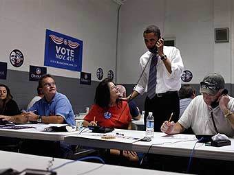 Барак Обама в офисе в ходе предвыборной кампании. Фото ©AFP