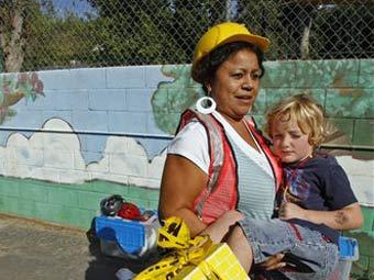 Эвакуация детского сада в Калифорнии во время 