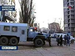 В Махачкале начался штурм дома с боевиками